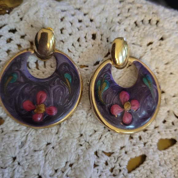 Jewelry - 1980s Vintage Enamrl earrings with posts